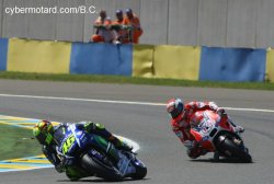Valentino rossi passe la surmultipliée !