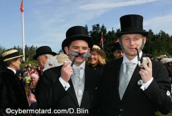 Moustache, moustache