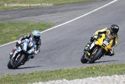 Une bataille ardue pour la victoire en superbike 1