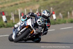 Michael Dunlop le plus rapide lors des essais supersport