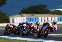 Belle prestation de Camier sur sa MV Agusta