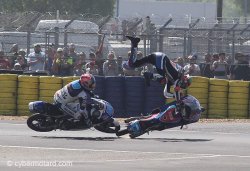 Une fin de course animée en moto3