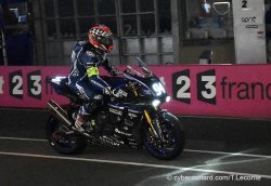 Le Yamaha N°94 toujours en tête au sortir de la nuit