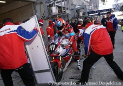 Abandon de la Honda Racing 111
