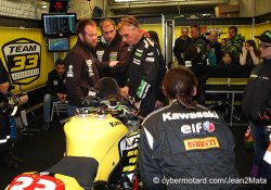 17H41 : Abandon d'un des favoris en superstock