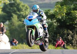 Dean Harrison signe le meilleur temps du supersport