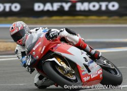 Belle performance de la MV Agusta.