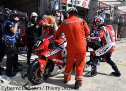 Premiers soucis pour la Honda N°111