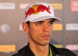 kenan Sofuoglu n'a rien lâché face à Sam Mowes à Phillip Island