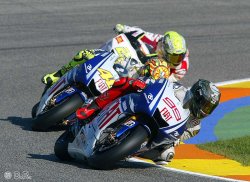 Lorenzo organise la riposte