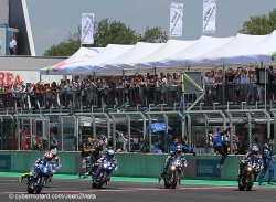 Holeshot de Vincent Philippe sur la Suzuki N°1