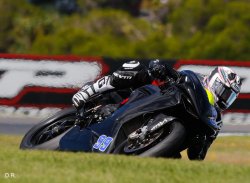 Mondial supersports : Patrick Jacobsen seul à rouler en 1'33'' !