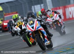 Une Triumph en tête du Trophée Pirelli
