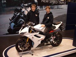Les frères Wigley rouleront en Trophée Pirelli sur des...Triumph.