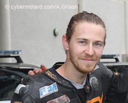 En fait c'est Cesar Chanal qui est décédé dans l'accident de side car samedi 4 juin au Tourist Trophy